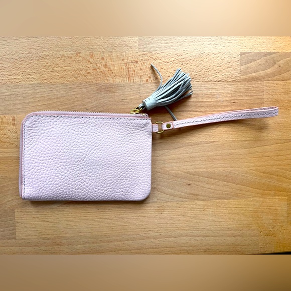 NWT fossil Tara wristlet in dusty rose - Picture 2 of 3